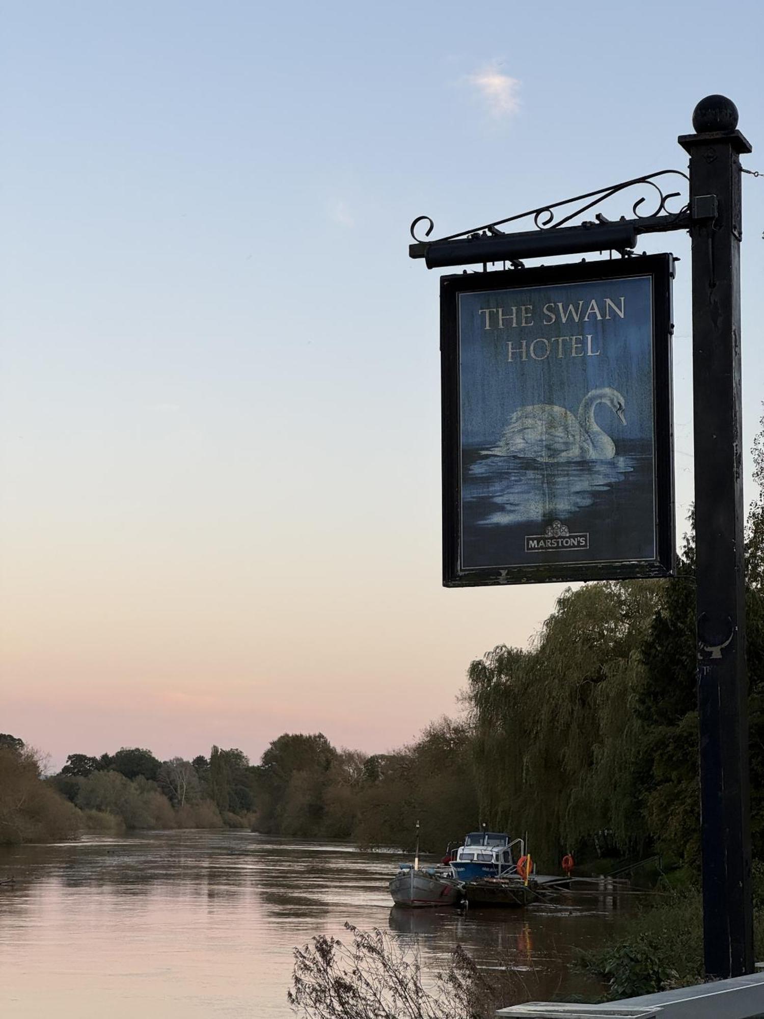 The Swan Hotel Upton upon Severn Exterior photo